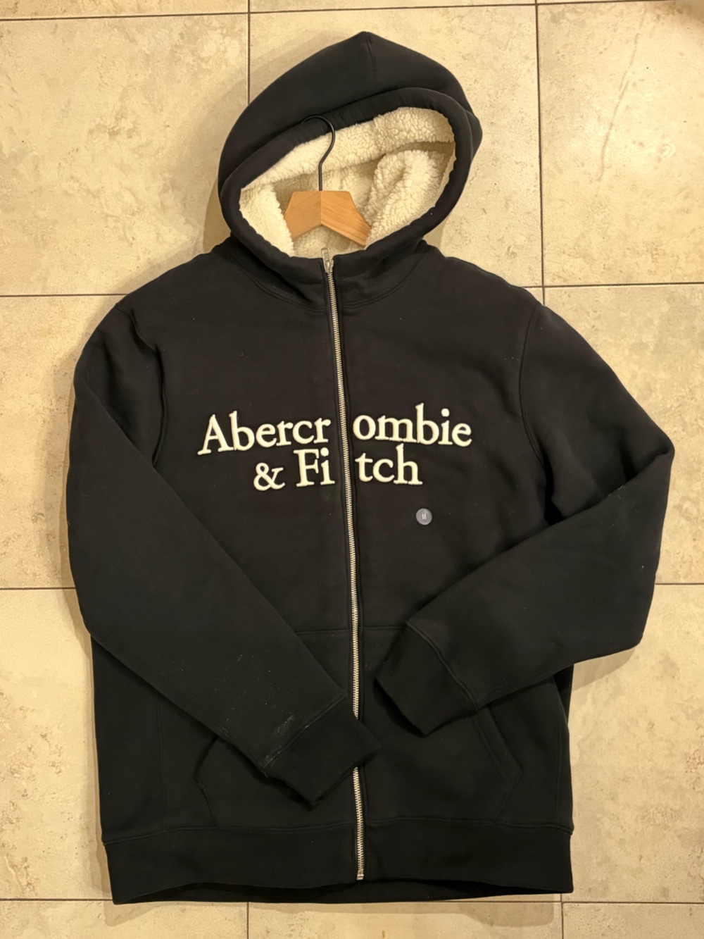 Abercrombie & Fitch Men’s Black Sherpa-Lined Zip Hoodie m medium